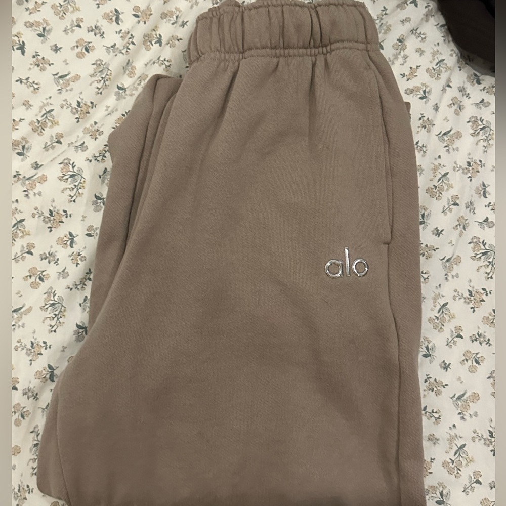 Alo Straight Leg Gravel Sweatpants